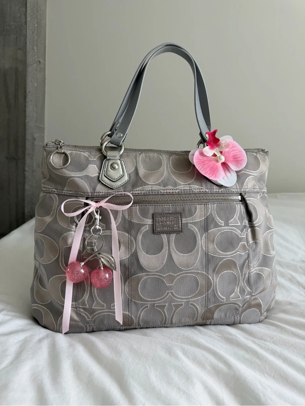 Coach | Bags | Vintage Coach Poppy Grey And Silver Lurex Optic